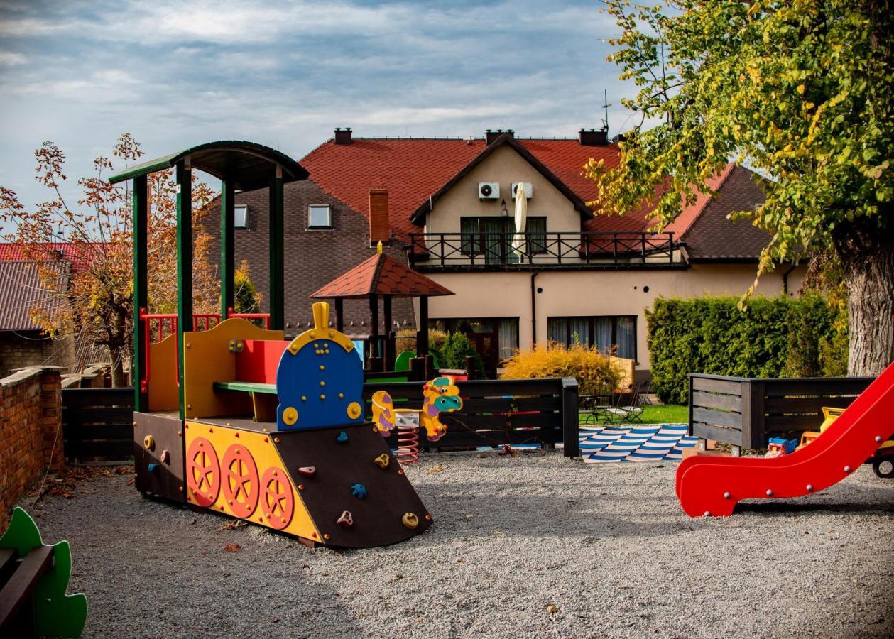 Resort Jura Kroczyce Esterno foto